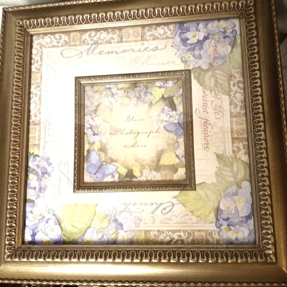 Memories Forever picture frame. 13"x13"